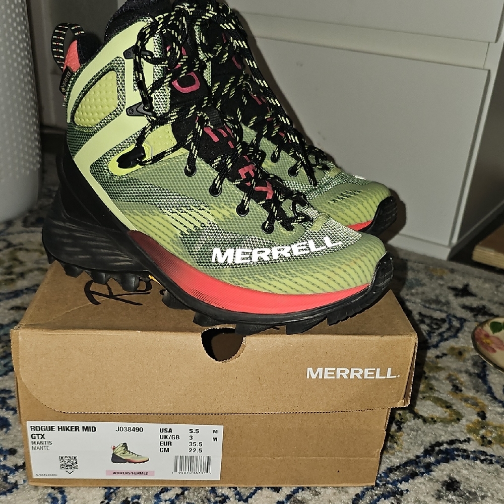 Merrell Vibrant Green and Black Hiking Boots
